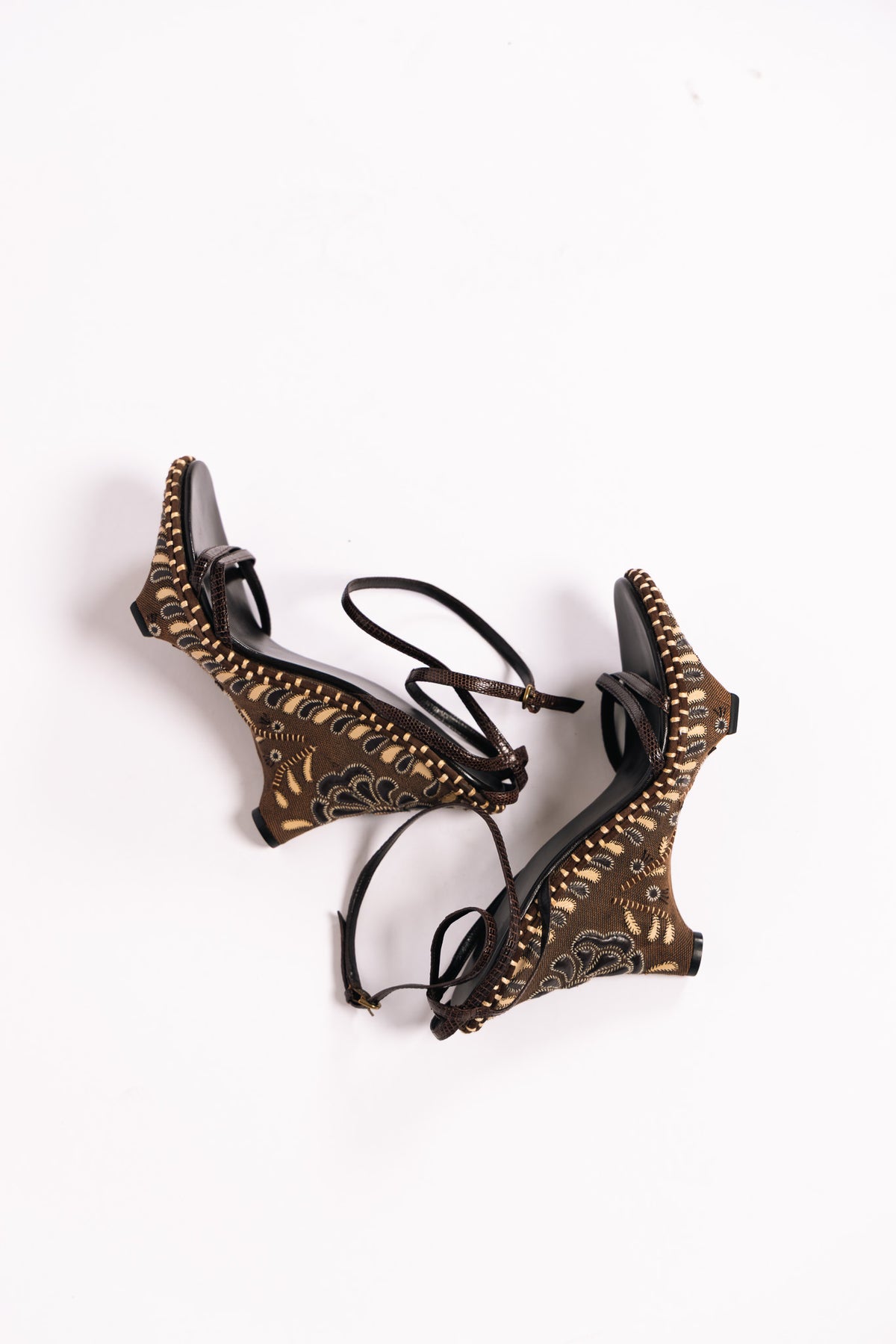 Gucci by Tom Ford Geisha Wooden Wedge Sandals (SS1996)